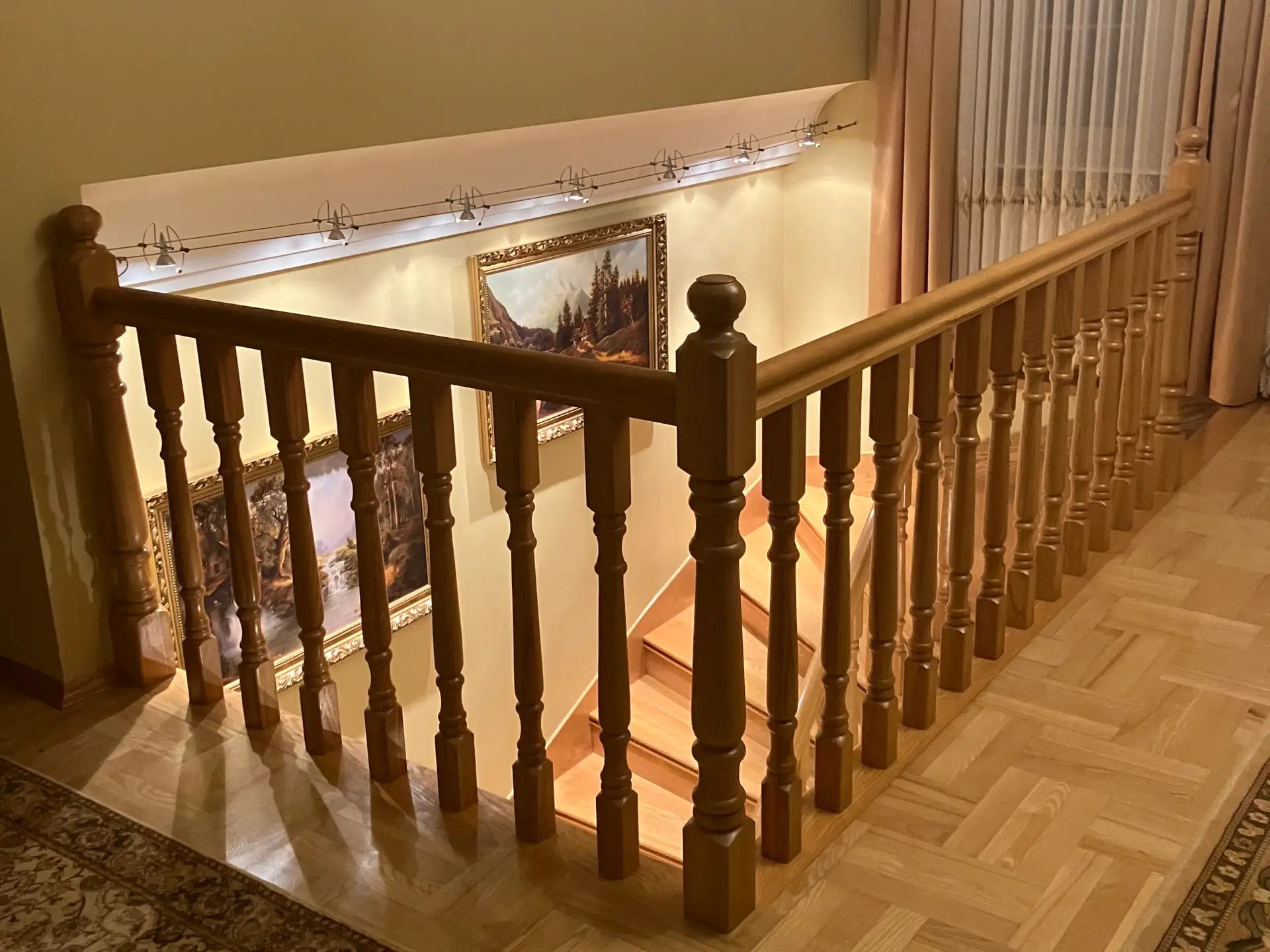 Renowacja schodów jesionowych