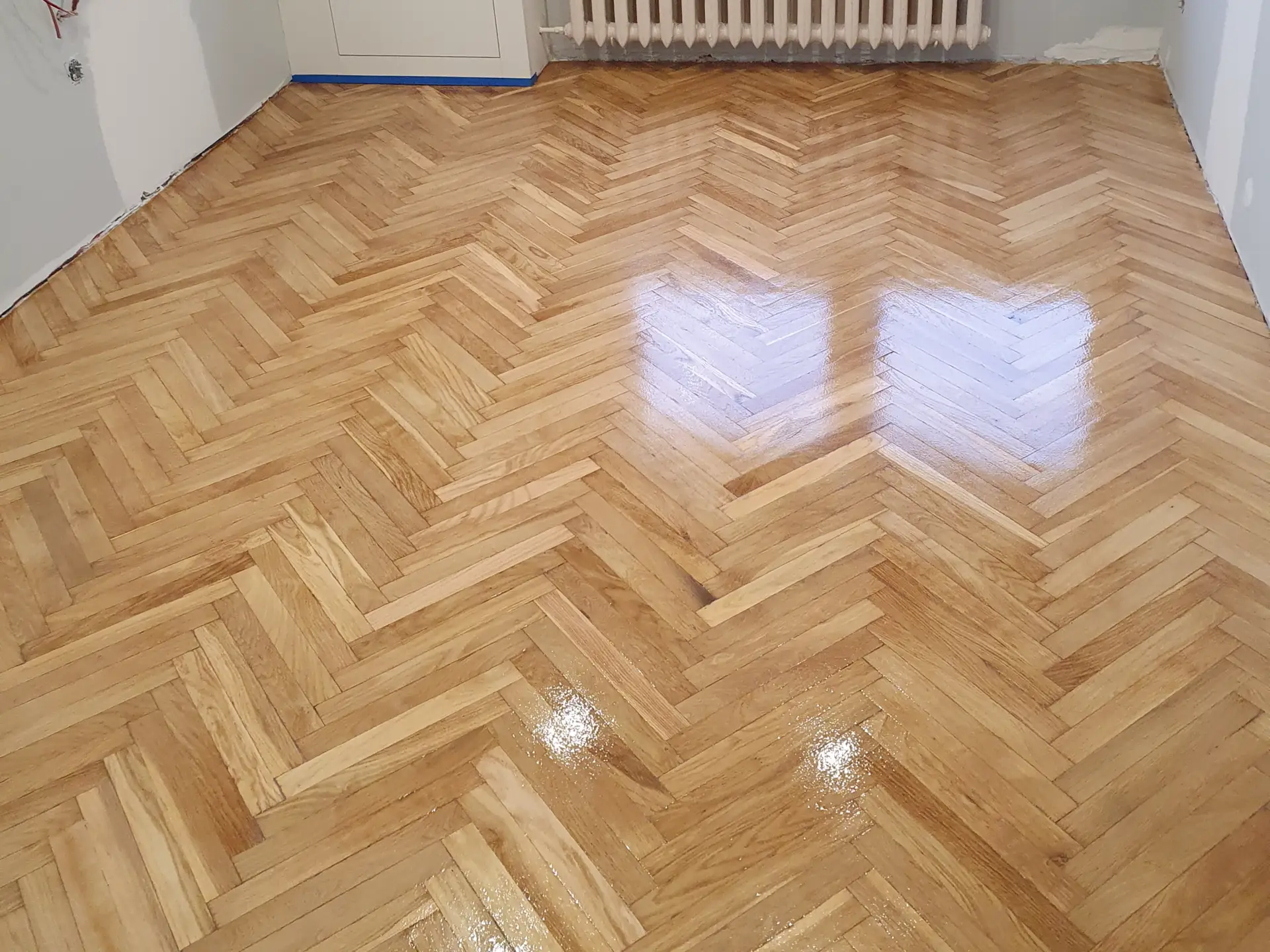 Cyklinowanie parkietu w Łodzi – efekt po renowacji podłogi | Renomowani.pl